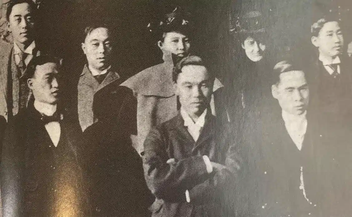 Les sept étudiants coréens d'Howard en 1896.