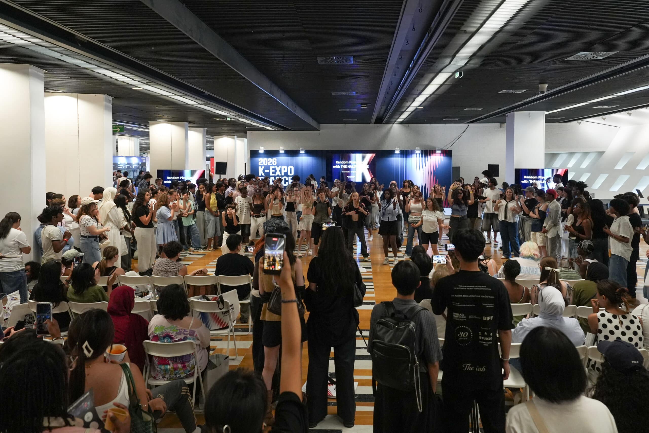 Une photographie du Random Play Dance lors de la K-Expo 2026. Crédits : KOCCA.